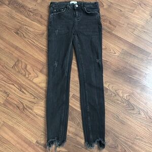 Zara Distressed Skinny Ankle Jeans | Distressed Black color | Inseam 28” |Size 2